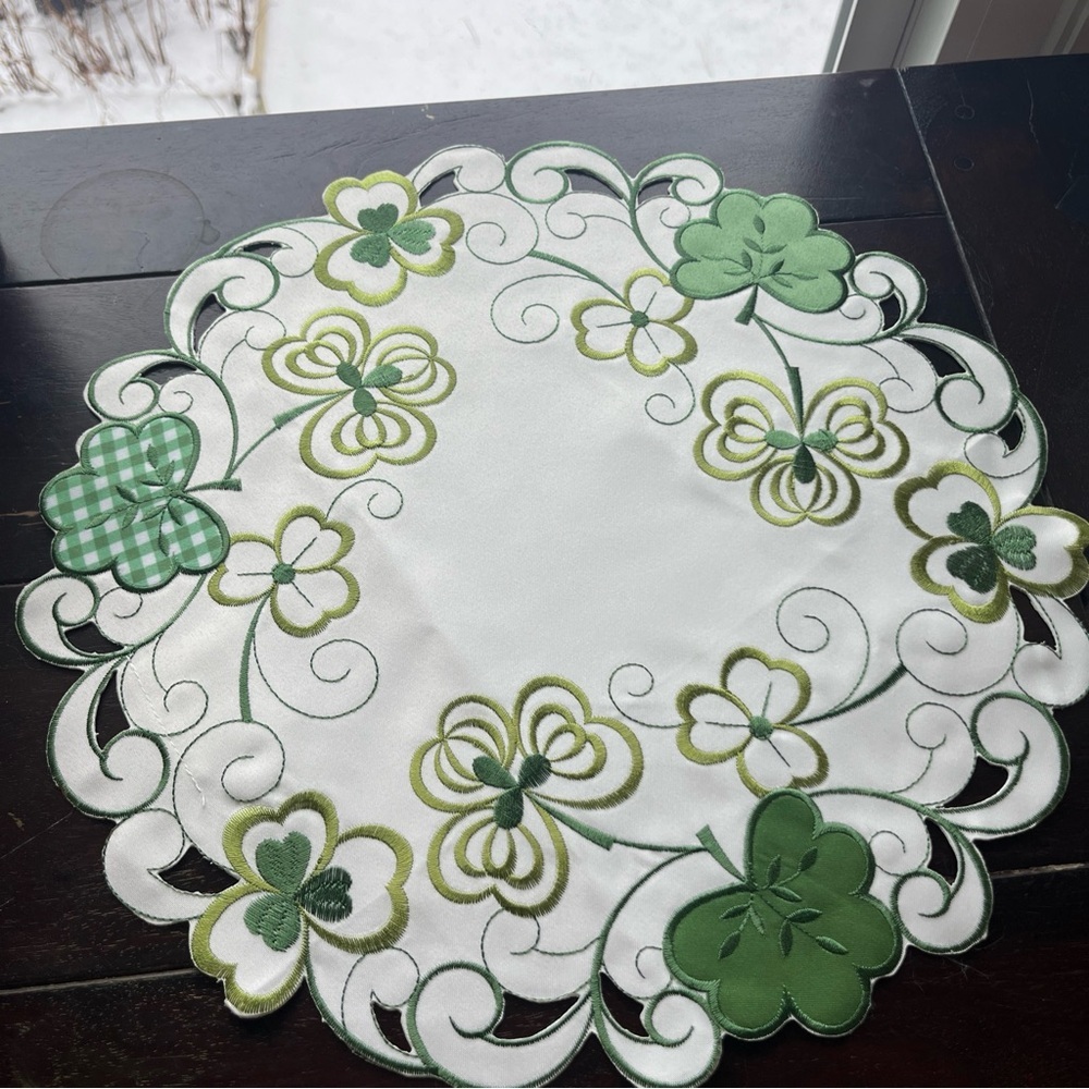 Seasonal Placemat Set Of 6 ~Hearts, Shamrocks, Flowers, Leaves, Poinsettias - Picture 5 of 15